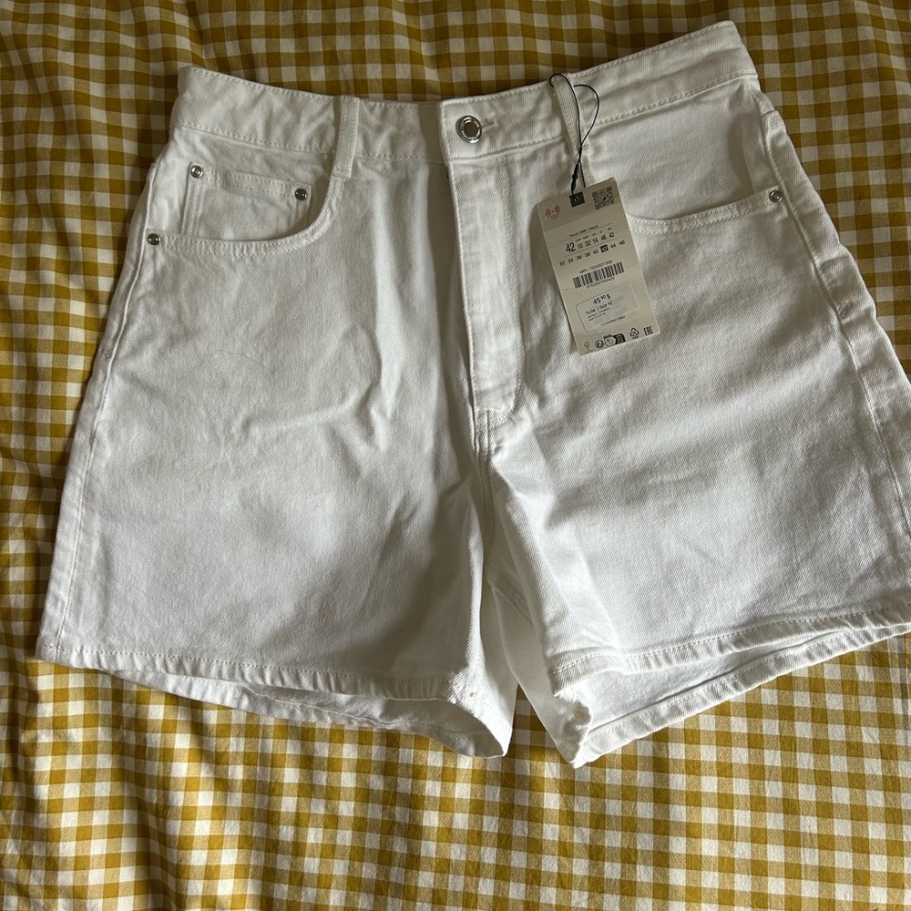 Zara High Waist White Mom Jean Shorts